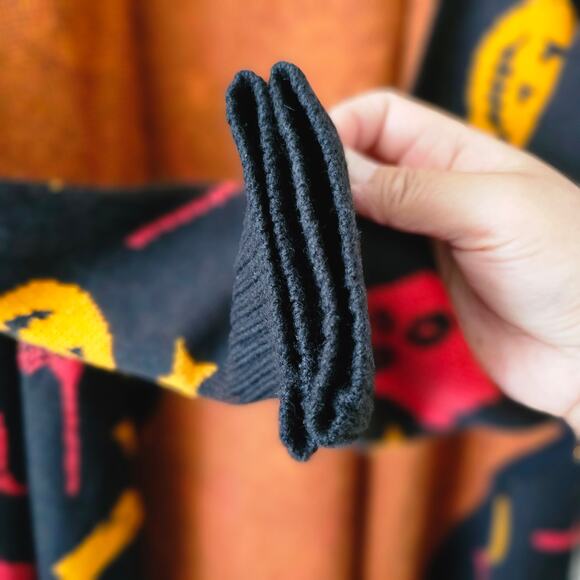 DISNEY Her Universe Hocus Pocus Dani Hooded Flyaway Halloween Cardigan Sz S/M - Picture 7 of 16